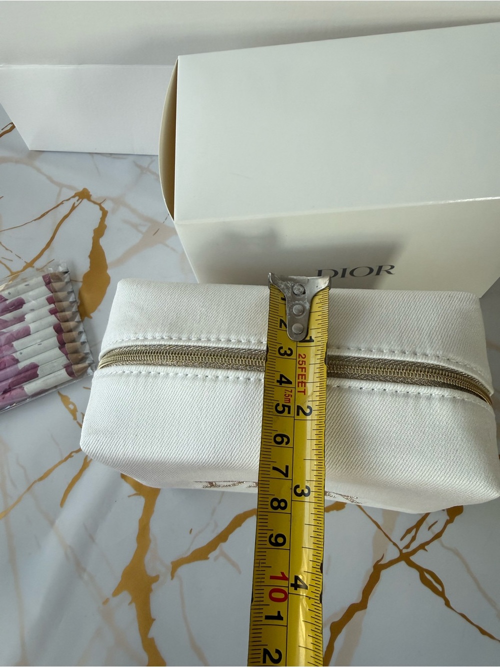 Dior Makeup Pouch White Cosmetic Fabric Pouch with Gold Logo New in Box - Picture 4 of 4